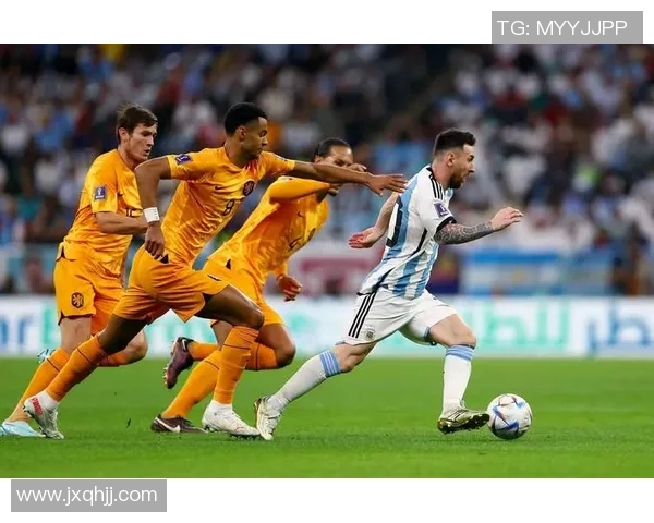 足球明星在镜头前的精彩瞬间捕捉与动作解析视频合集